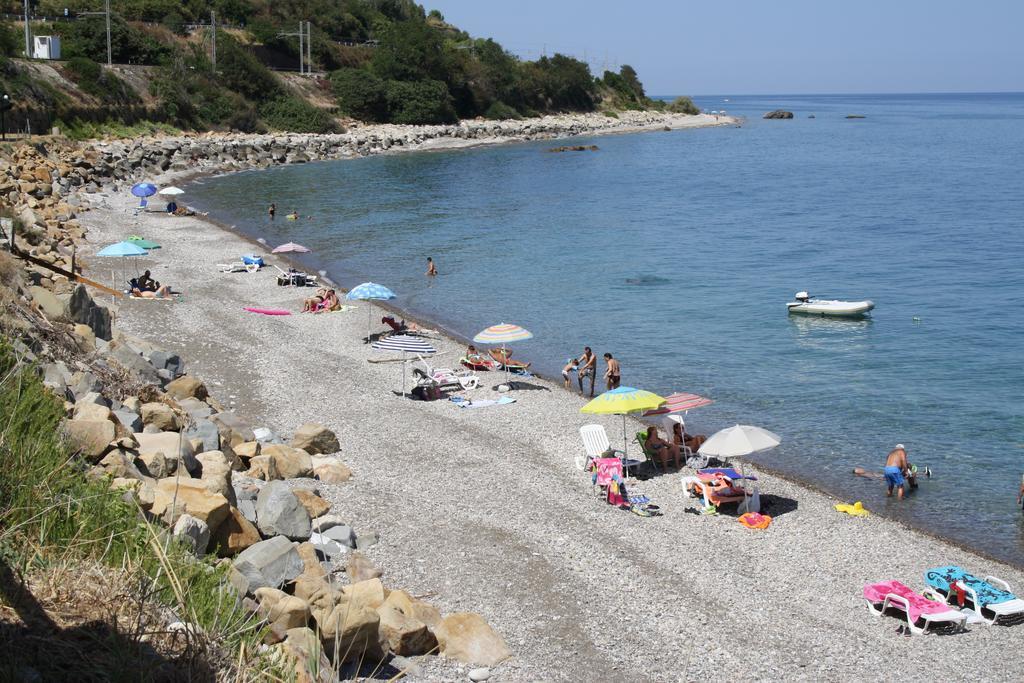 Camere & Case Vacanze Lo Scoglio Castel di Tusa Εξωτερικό φωτογραφία
