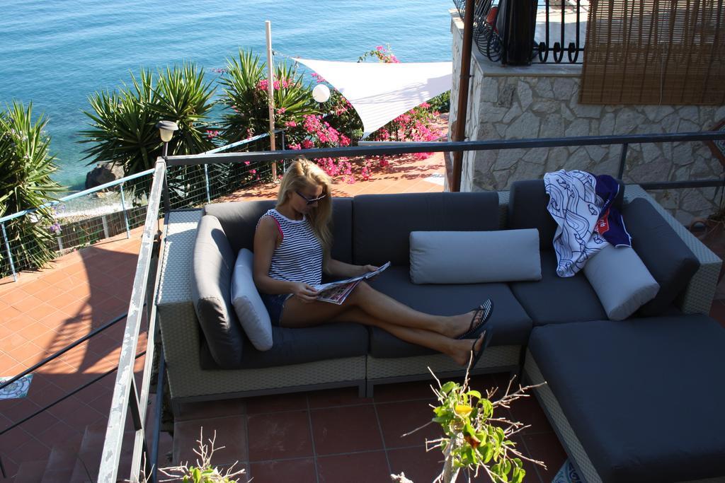 Camere & Case Vacanze Lo Scoglio Castel di Tusa Εξωτερικό φωτογραφία
