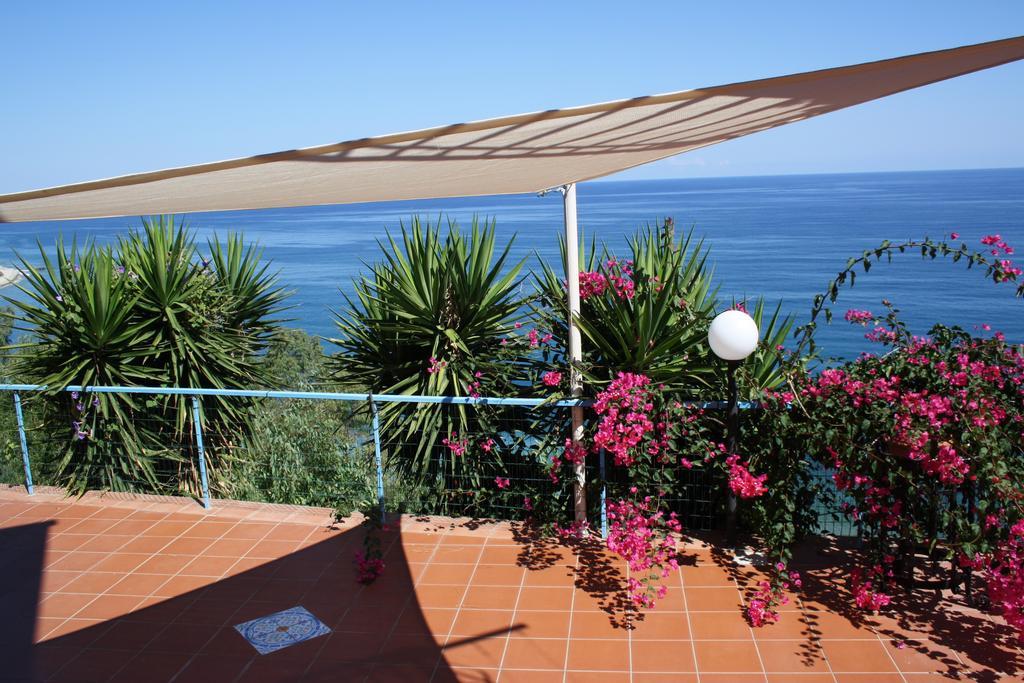 Camere & Case Vacanze Lo Scoglio Castel di Tusa Εξωτερικό φωτογραφία