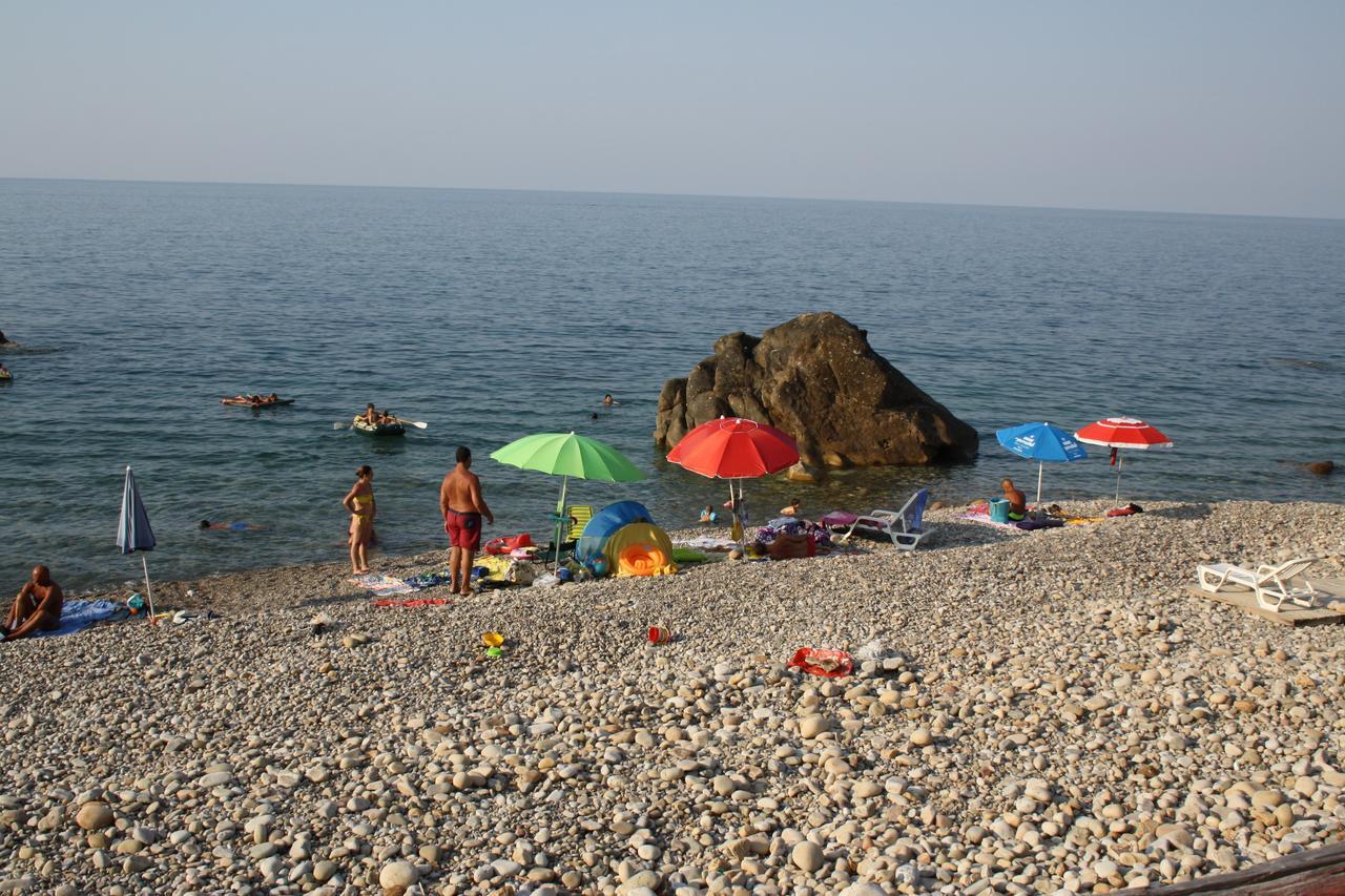 Camere & Case Vacanze Lo Scoglio Castel di Tusa Εξωτερικό φωτογραφία